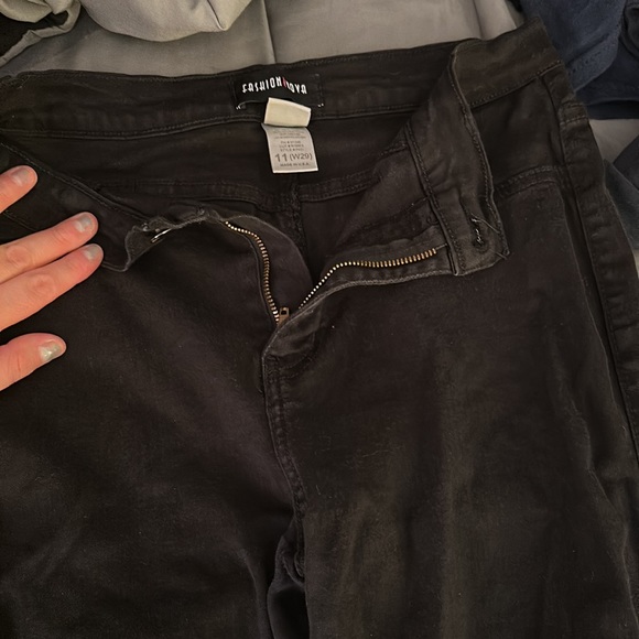 Fashion Nova Black Distressed Jeggings - Picture 3 of 3